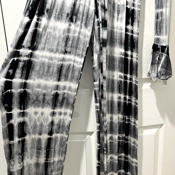 Tinas Fashion Tie Dye 2 Piece Pant Set NWT - Picture 6 of 11